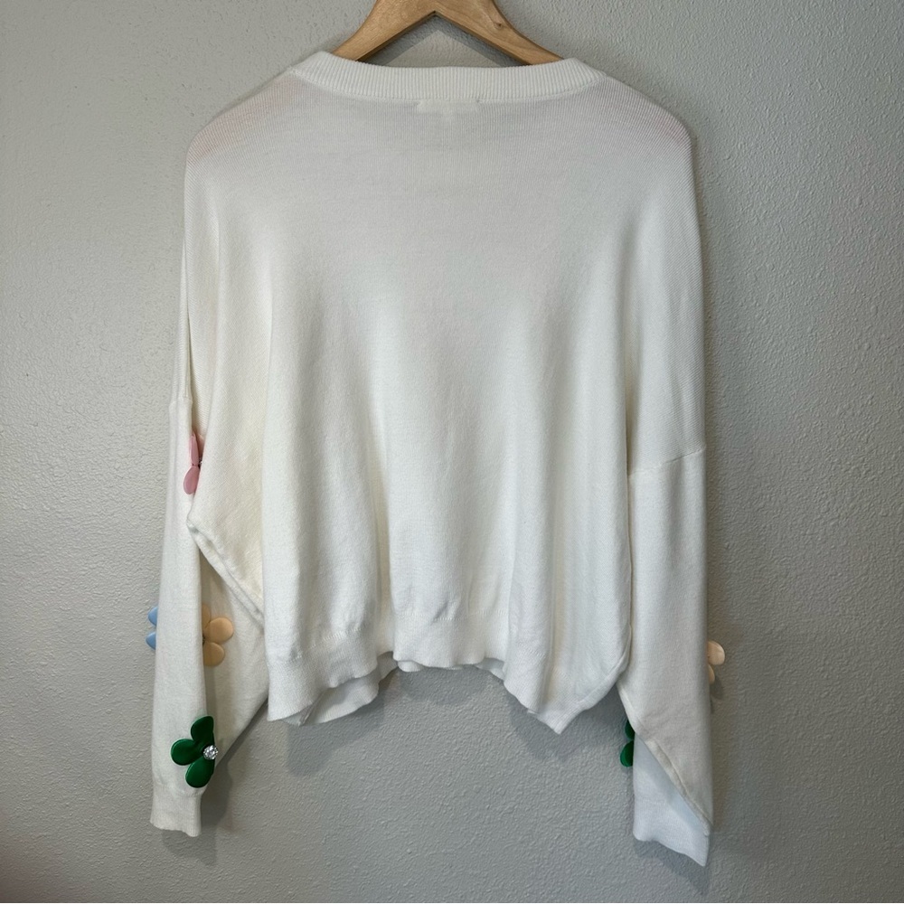 Baevely Floral Embellished White Sweater - Picture 10 of 11